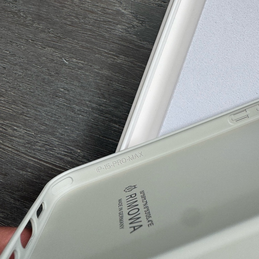 Rimowa iPhone case Aluminum iPhone 15 Pro~15 pro Max - Picture 8 of 8